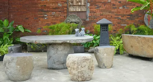 Product image of the product “1 Set Table and 4 Stool. Made from Naturestone Riverstone. Table size 99 x 91 x 68cm, with 5cm thickness of the table. Stool Size approx. 45 x 34 x 45cm. ”